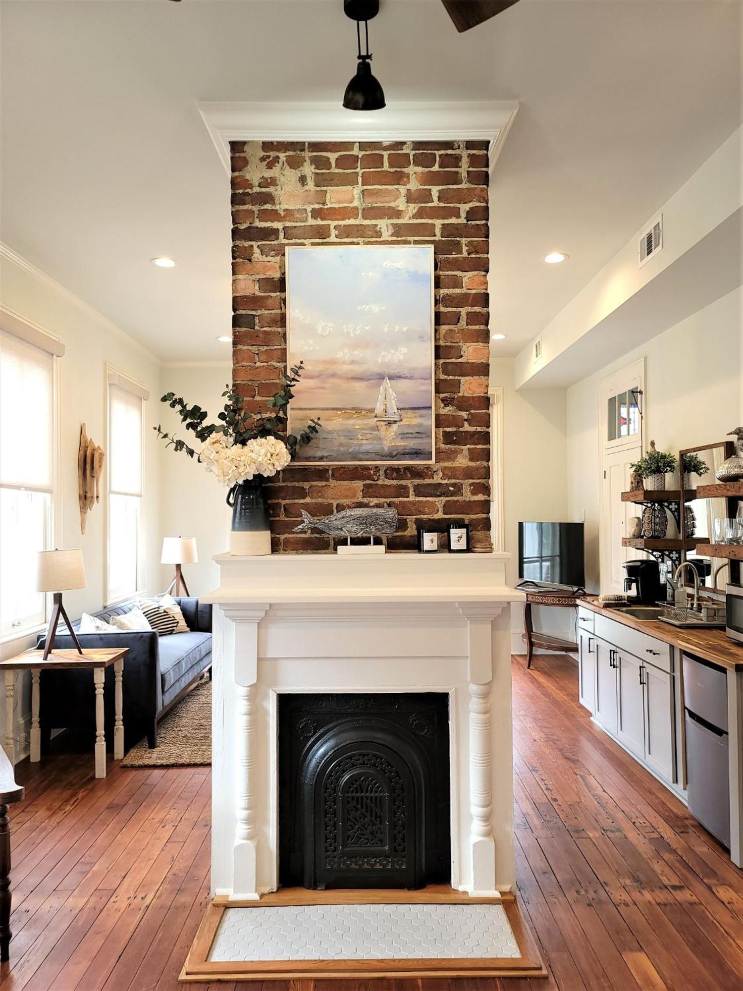 Kelley House Apartment *